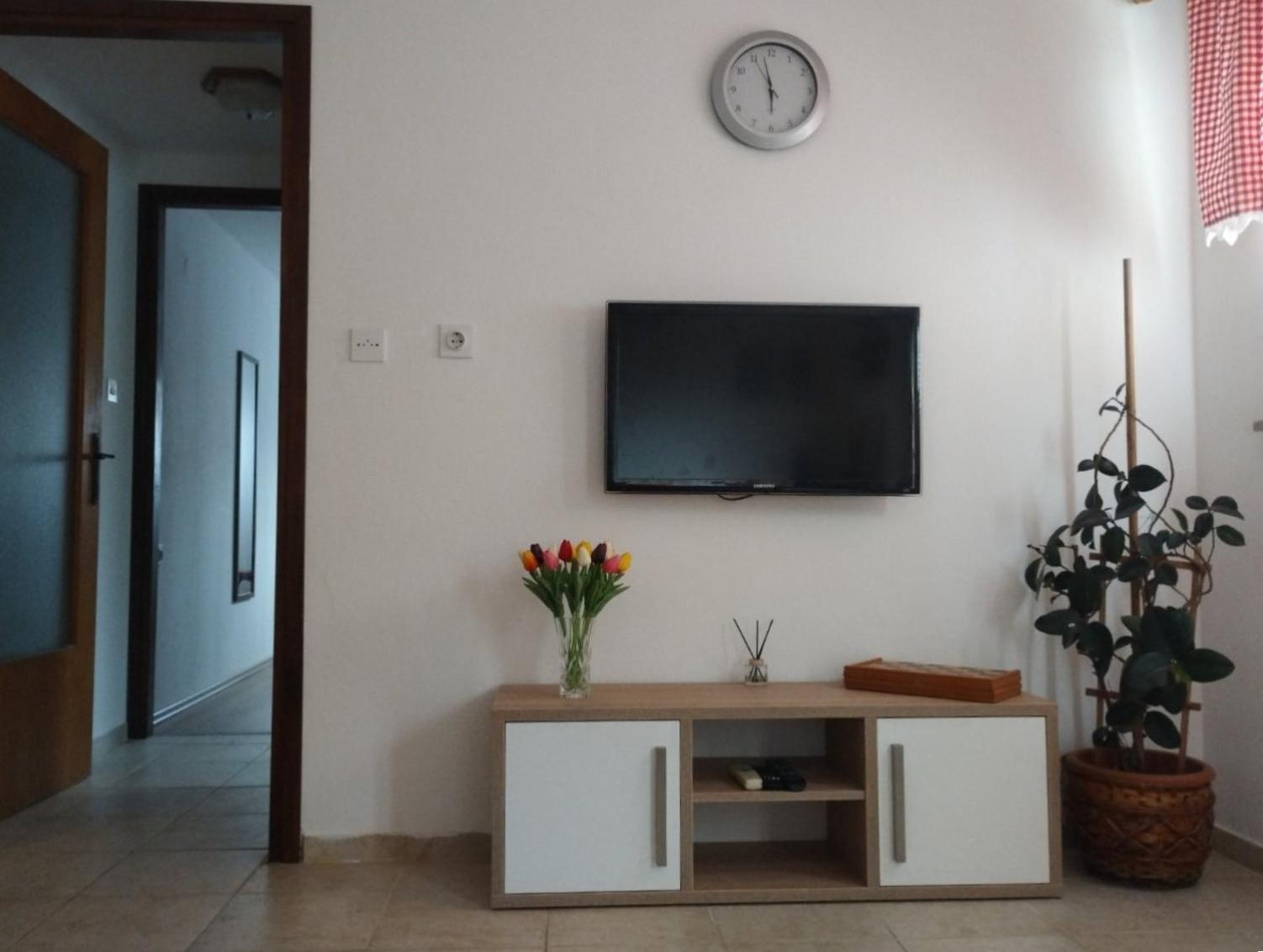 Apartman Tri Palme Gabonjin Exterior photo