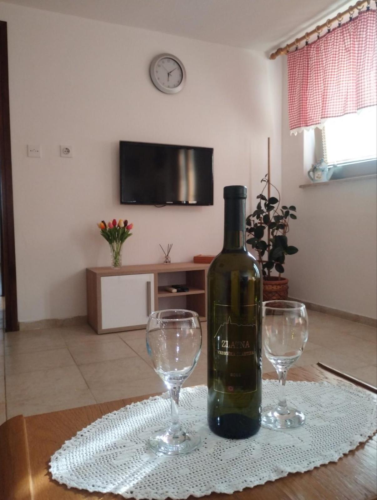 Apartman Tri Palme Gabonjin Exterior photo